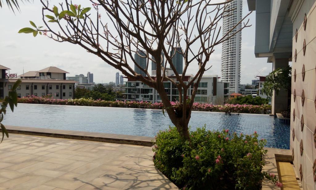 Baan Sathorn Riverfront بانكوك الغرفة الصورة