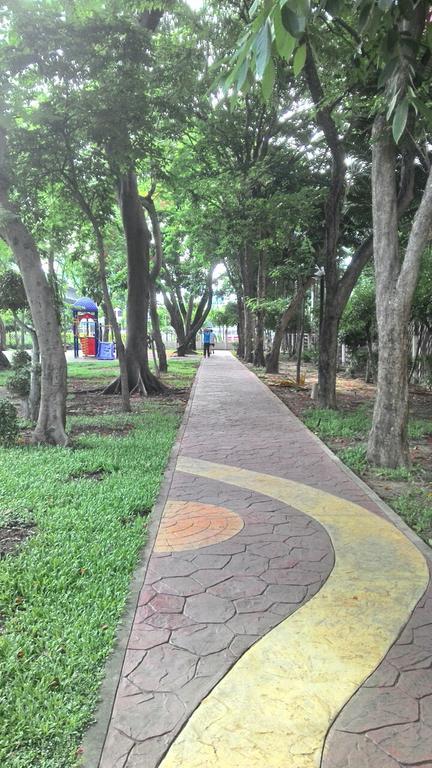 Baan Sathorn Riverfront بانكوك المظهر الخارجي الصورة